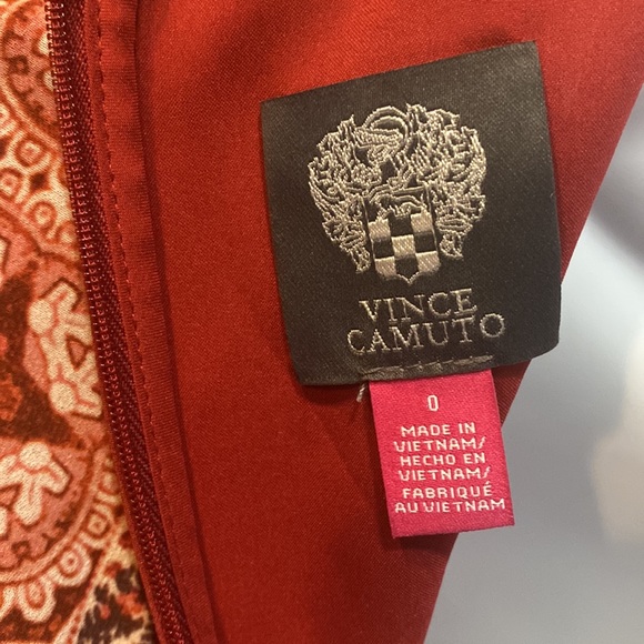 Vince Camuto Medallion print maxi dress - Picture 10 of 11